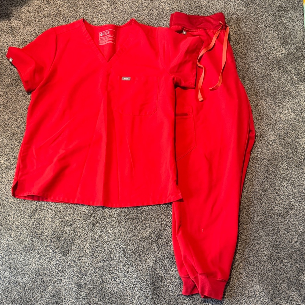 Red figs scrub set
